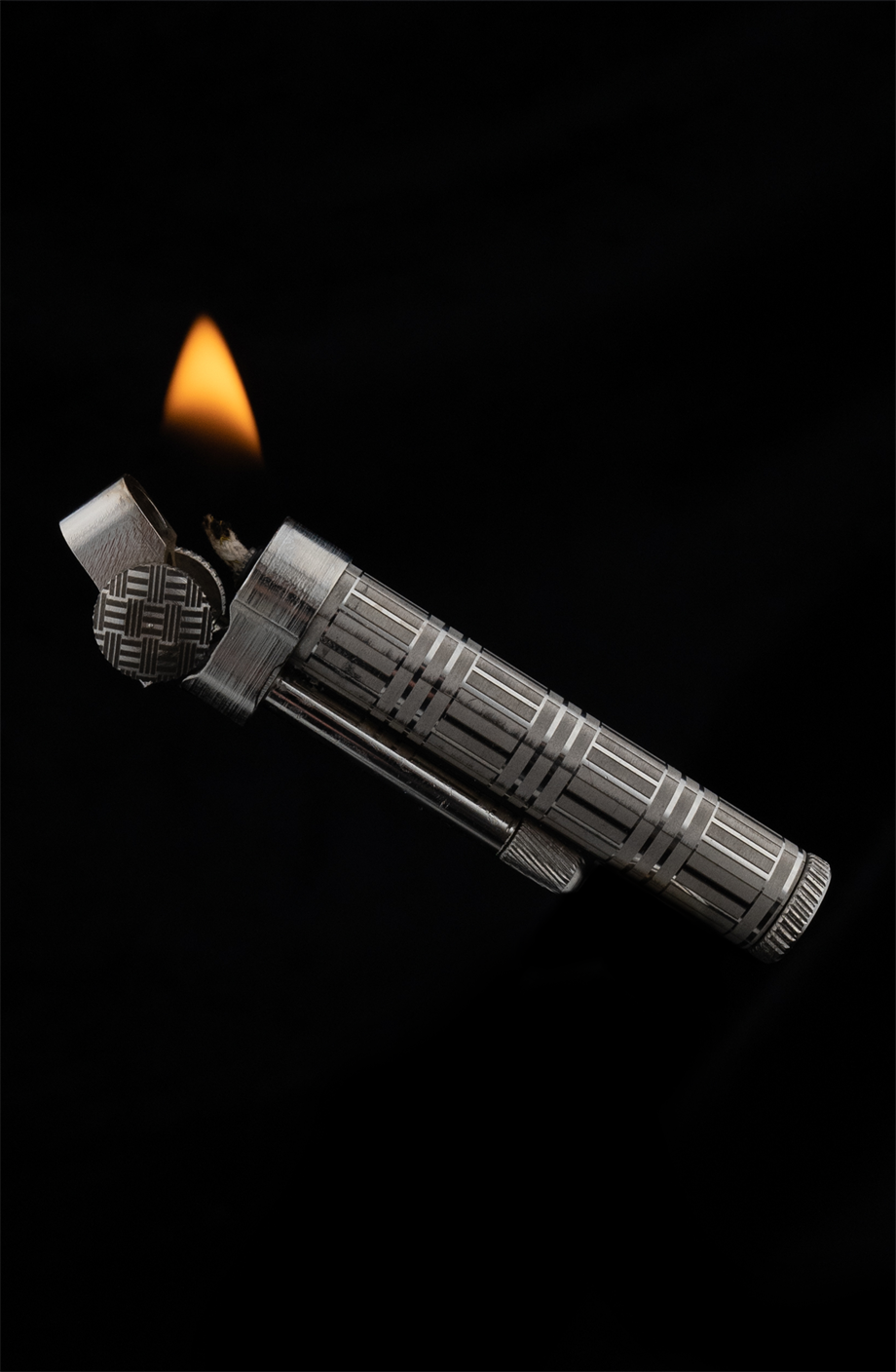 Armadon Special Silver Lighter - Yuku Lighter